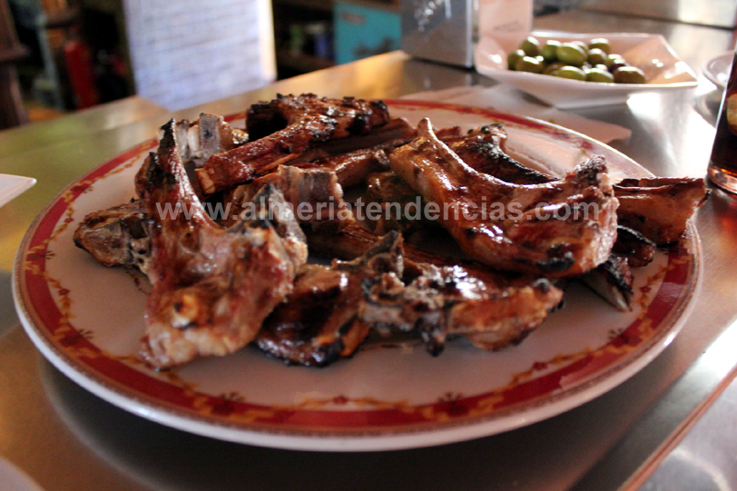 Chuletillas de cordero en Las Fuentes - Bacares