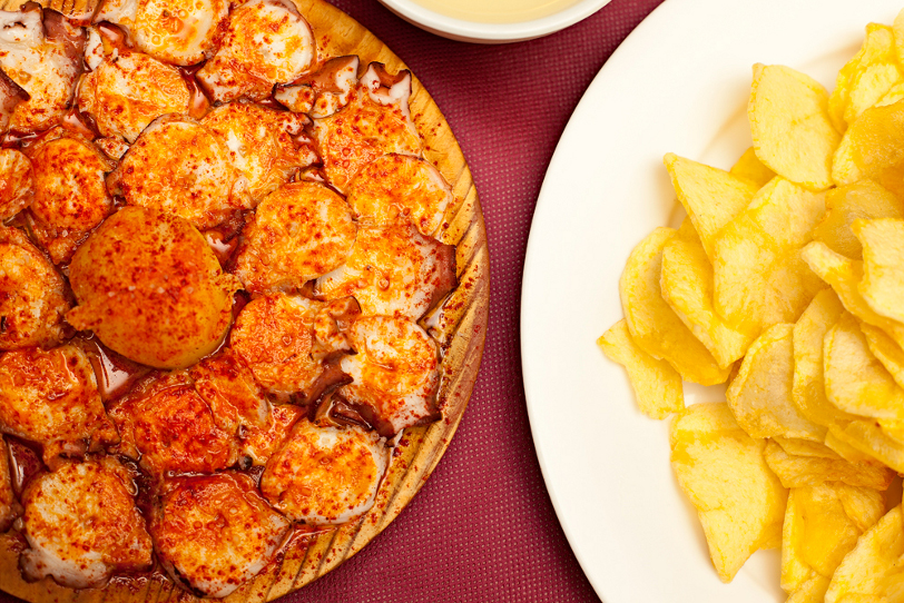 Patatas a la inglesa y pulpo a la gallega en A Casiña