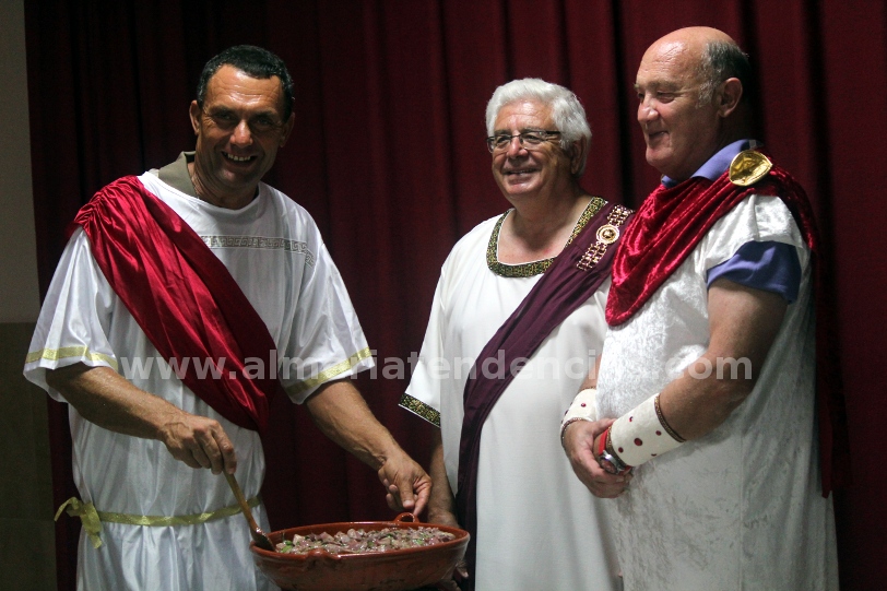 Romanos fingiendo que cocinan